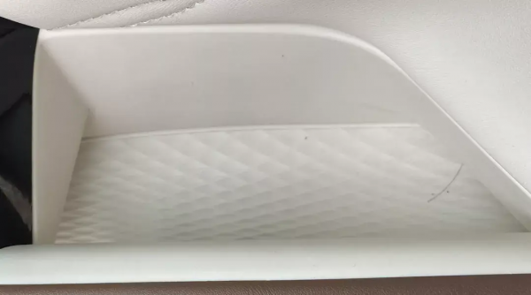 材料工程師體驗嵐圖FREE試裝車：主體已成形，細節再推敲