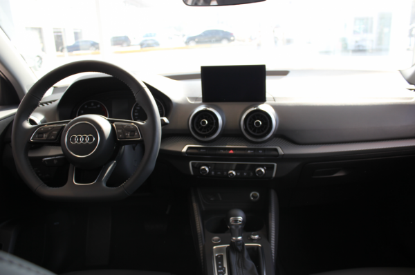 造型小巧,內飾精緻,標配1.4T動力,實拍奧迪Q2L 造型小巧,內飾精緻,標配1.4T動力,實拍奧迪Q2L