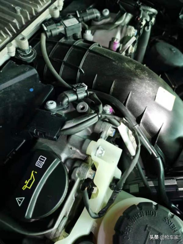 55萬買臺二手賓士S320充排場，生意人的精明？網友：車上才是贏家