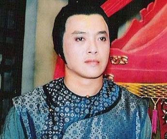 《追妻三人行》播出32年，2位女主雖然至今單身，但卻活出了自我