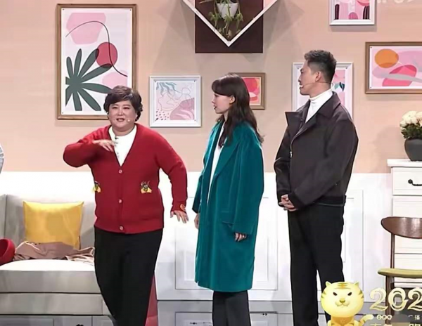 春晚大盤點：鄧超上頭了，趙麗穎有點慌，沈騰出場自帶笑點