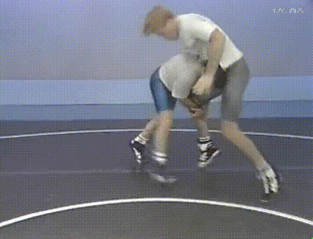 《自由摔跤》看圖學習