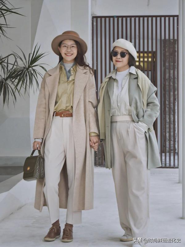 今秋火了一種褲子，叫“醋酸褲”，舒適顯瘦，五六十歲女人穿好美