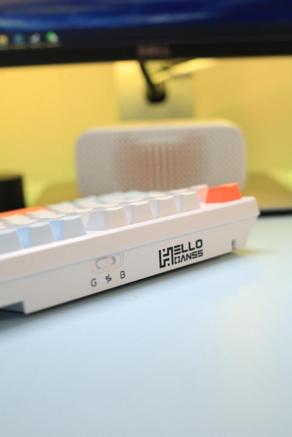 擠爆牙膏，一步到位 HELLO GANSS HS98T無線三模鍵盤