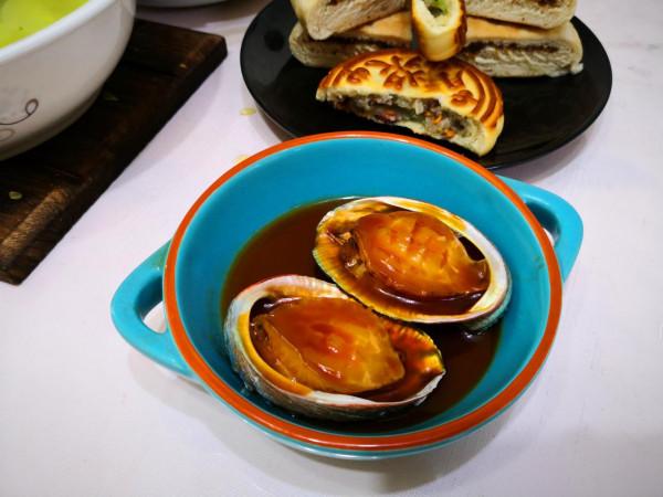 中秋節老兩口的極簡早餐，20元吃到扶牆，網友：認真生活真好