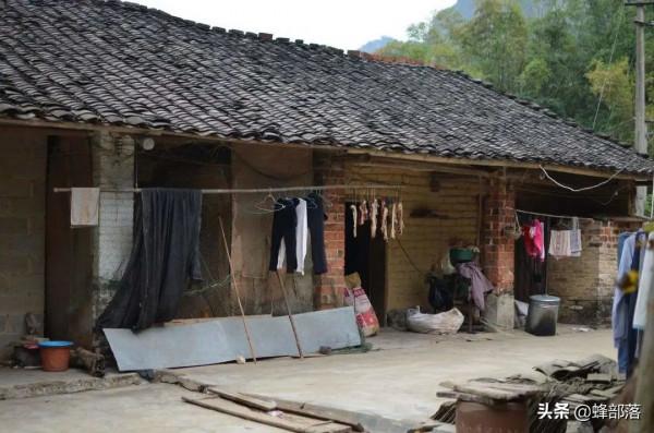 農村戶口遷出之後,在農村中還擁有的房子咋辦?3個解決方法 農村戶口遷出之後,在農村中還擁有的房子咋辦?3個解決方法