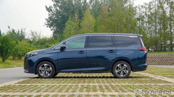 15萬落地,轎車、SUV和MPV之間,為啥選後者是最明智的? 15萬落地,轎車、SUV和MPV之間,為啥選後者是最明智的?