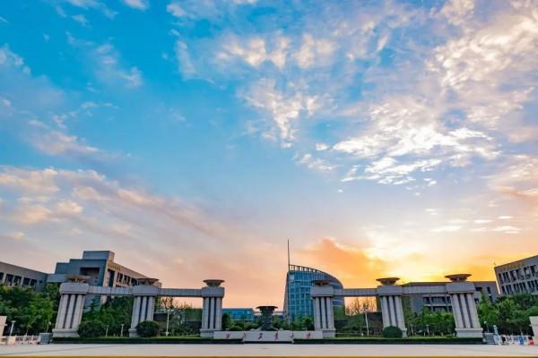 驚了!這些大學校名簡直一模一樣,報錯了千差萬別 驚了!這些大學校名簡直一模一樣,報錯了千差萬別