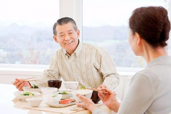 “吃得少、活得久”的說法,真的可信嗎?實驗結果告訴你答案 “吃得少、活得久”的說法,真的可信嗎?實驗結果告訴你答案