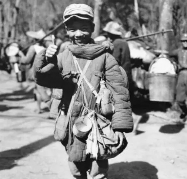 1971年開國上將復出當副手，沒有一人敢收，韓先楚：來我福州