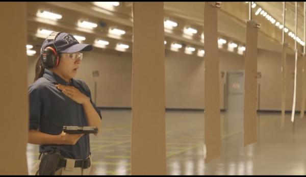 加入美國FBI難嗎？女網紅親自體驗FBI訓練課程，比電影刺激！紀實