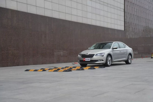 人生道路太“顛簸”，買車發誓要選舒適的，這幾款合資家轎必看