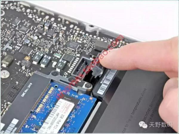 蘋果2009-2012款Macbook Pro 13寸更換硬碟教程