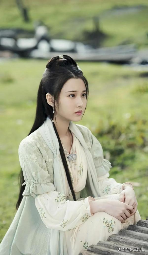 張慧雯古裝桌布