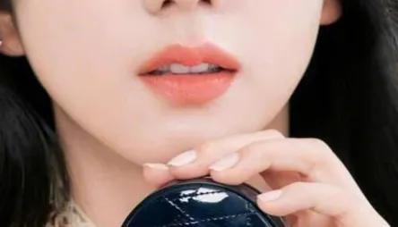 原來這些女明星都是M形唇,一個比一個漂亮 原來這些女明星都是M形唇,一個比一個漂亮