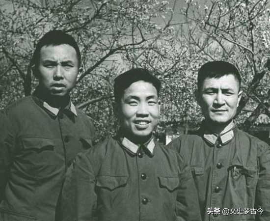 1984年,廖錫龍主政第11軍,他的老軍長去向何處?42歲升任副總長 1984年,廖錫龍主政第11軍,他的老軍長去向何處?42歲升任副總長