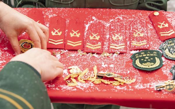 再見戰友！武警某部舉行退伍儀式