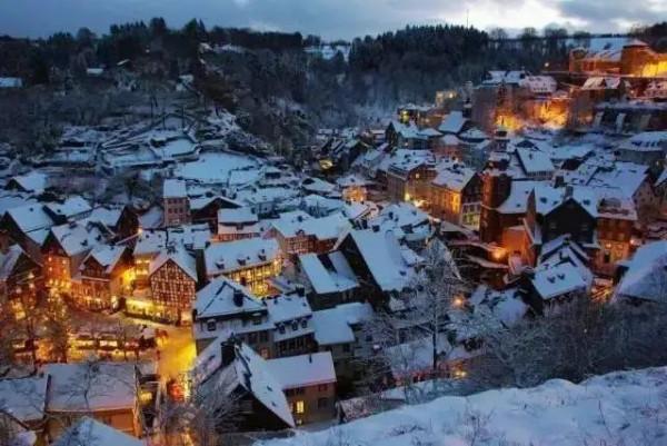 從典型案例看國外特色小鎮建設經驗