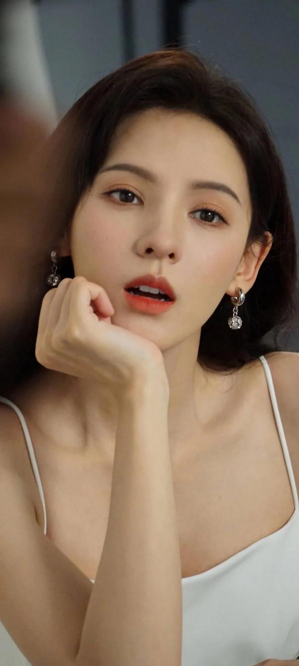 張予曦 御姐 全面屏桌布 張予曦 御姐 全面屏桌布