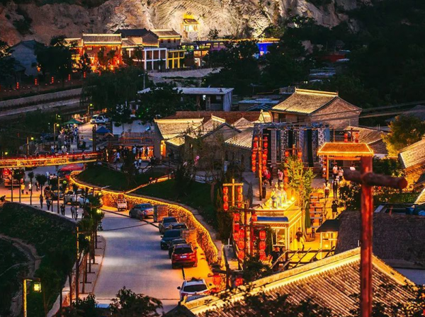 河北又一“假古鎮”走紅，耗資15億卻不收門票，網友：良心景區