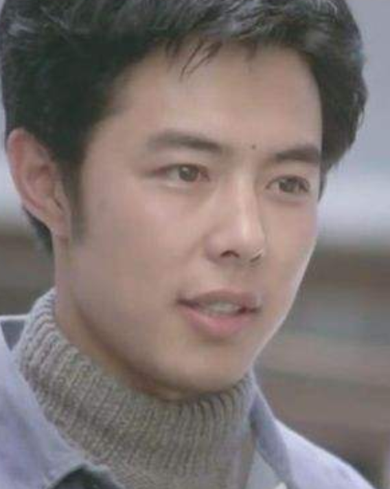 改了國籍的8位著名明星，李連杰張鐵林在列