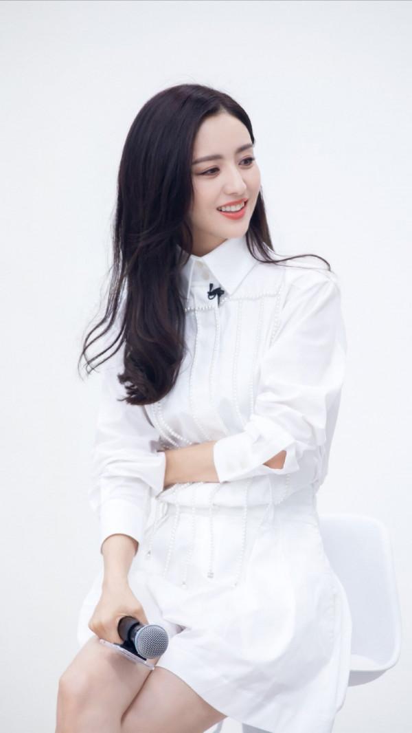 佟麗婭 1983年 中國內地演員 畢業於中央戲劇學院 佟麗婭 1983年 中國內地演員 畢業於中央戲劇學院