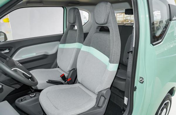 工薪族買車，價格越低越好，這三款不但省油，保養還便宜