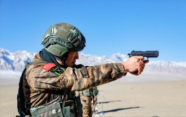 中國軍隊現役主力輕武器大合集