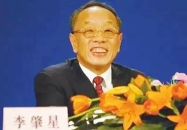 美國教授刁難：中國安裝竊聽裝置，李肇星的回答，令眾人哈哈大笑