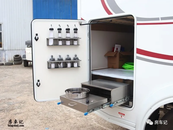 降維打擊!美景美家卡居壹號房車,為何選用上汽H300底盤? 降維打擊!美景美家卡居壹號房車,為何選用上汽H300底盤?