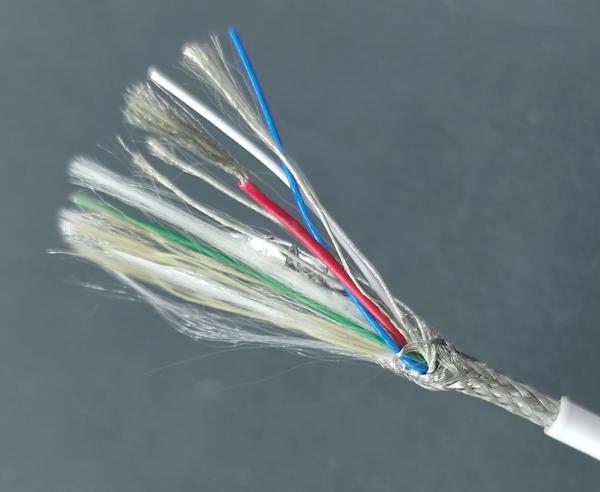 iPhone13快充會發燙？浦記這條MFi快充線堪稱最佳方案