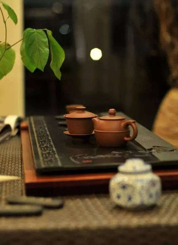 散文：人到中年，最悲催的不是孤單寂寞，不是衰老