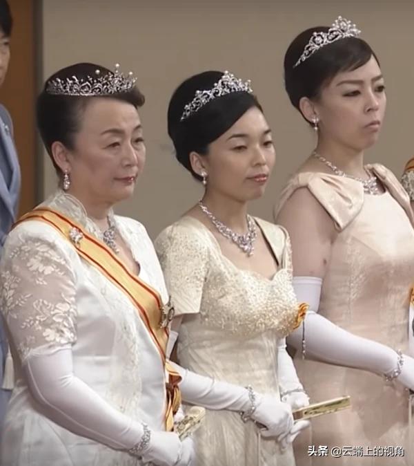 皇室為何收回真子公主的頭冠？日本皇室的頭冠為何如此寒酸？
