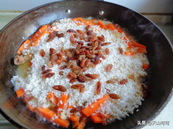 我家冬天週末一日三餐，抓飯配燉菜，好吃又暖和