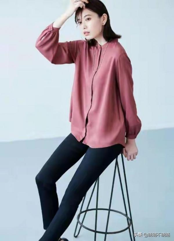 40歲女人,儘量少穿“豔色”,很土!多穿這些“高階色”,顯洋氣 40歲女人,儘量少穿“豔色”,很土!多穿這些“高階色”,顯洋氣