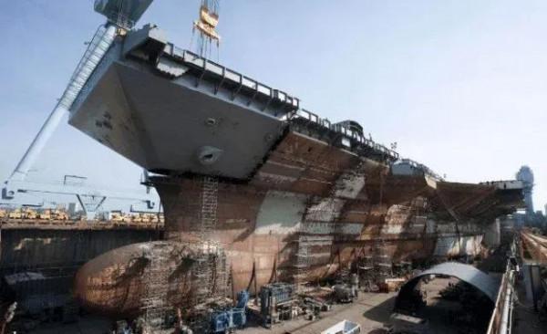 首艘12萬噸核航母交付海軍，採用電磁彈射系統，俄：讚不絕口