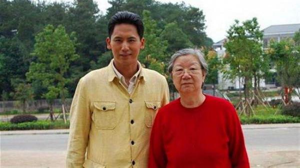 毛岸英犧牲40年後，劉思齊才收到撫卹金，改嫁後用長子名紀念前夫