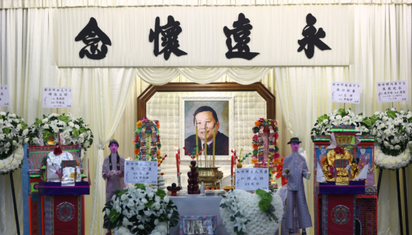 出殯火化！TVB金牌製作人不幸猝逝，曾志偉王祖藍因家事齊齊缺席