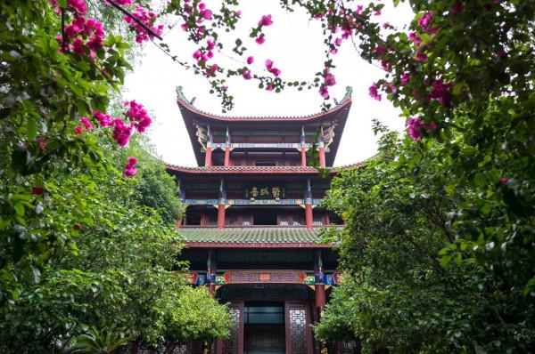 贛州鬱孤臺,坐落在131米高的賀蘭山上,1000多年前就十分出名 贛州鬱孤臺,坐落在131米高的賀蘭山上,1000多年前就十分出名