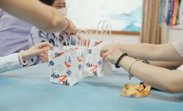 在這場展覽中聆聽明清緙繡書畫和黃道婆的繡織對話 在這場展覽中聆聽明清緙繡書畫和黃道婆的繡織對話