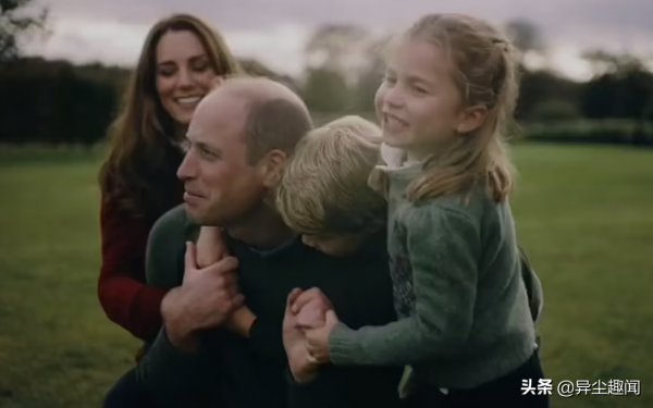 與曾祖母女王在一起!盤點一下英國女王伊麗莎白二世的12個曾孫 與曾祖母女王在一起!盤點一下英國女王伊麗莎白二世的12個曾孫