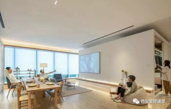 客廳不要傳統，長條桌布局可好？