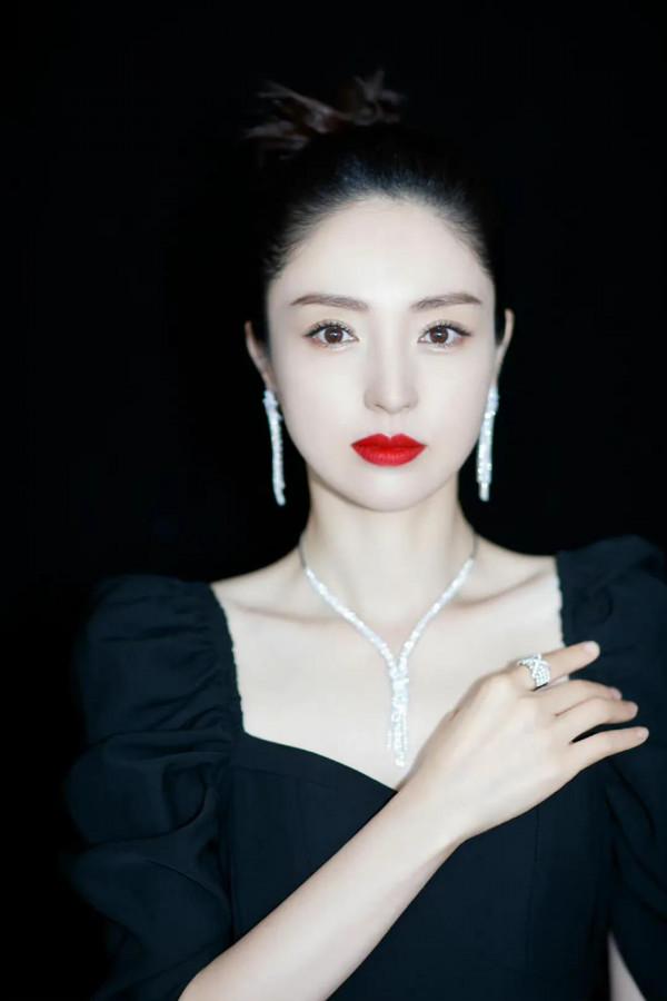 雪花女神龍董璇，兒時的美好回憶