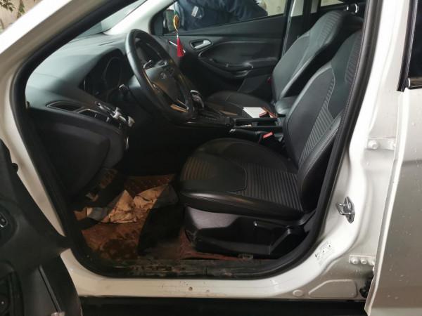 二手車檢測師憑兩隻小龍蝦，差點弄垮一個車行