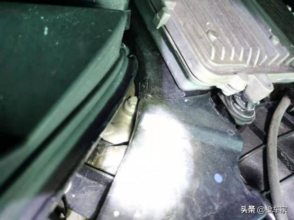 55萬買臺二手賓士S320充排場，生意人的精明？網友：車上才是贏家