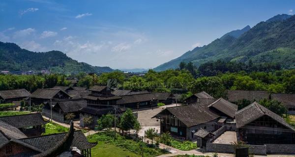 湖南一溶洞走紅，整個洞府分為六大景區，堪稱世界溶洞極品