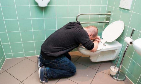 喝酒頻繁的人，如果你經常出現這4種狀況，或到了該戒酒的時候了