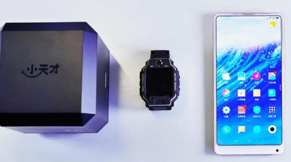 電影裡的道具變現實，體驗這款與手機合二為一的手錶，功能超預期