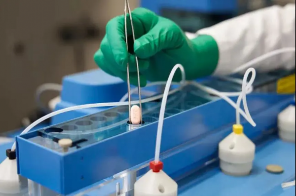 美國首款家用新冠特效藥即將上市！專家：並不能代替疫苗