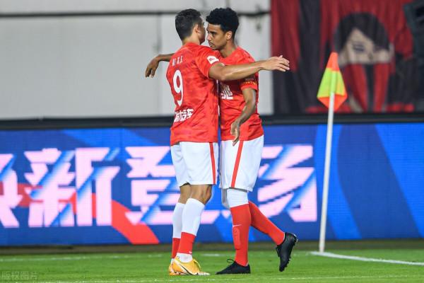 高拉特親承已解約:艾克森阿蘭等或步後塵!曝有球隊接觸歸化國腳 高拉特親承已解約:艾克森阿蘭等或步後塵!曝有球隊接觸歸化國腳